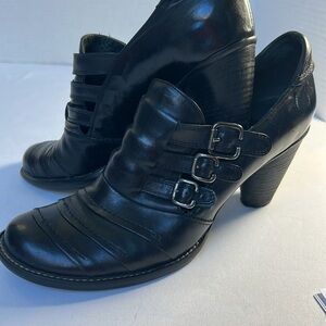 Vintage Italian Leather shoes designed for Arnold Chigin Calgary Alberta.